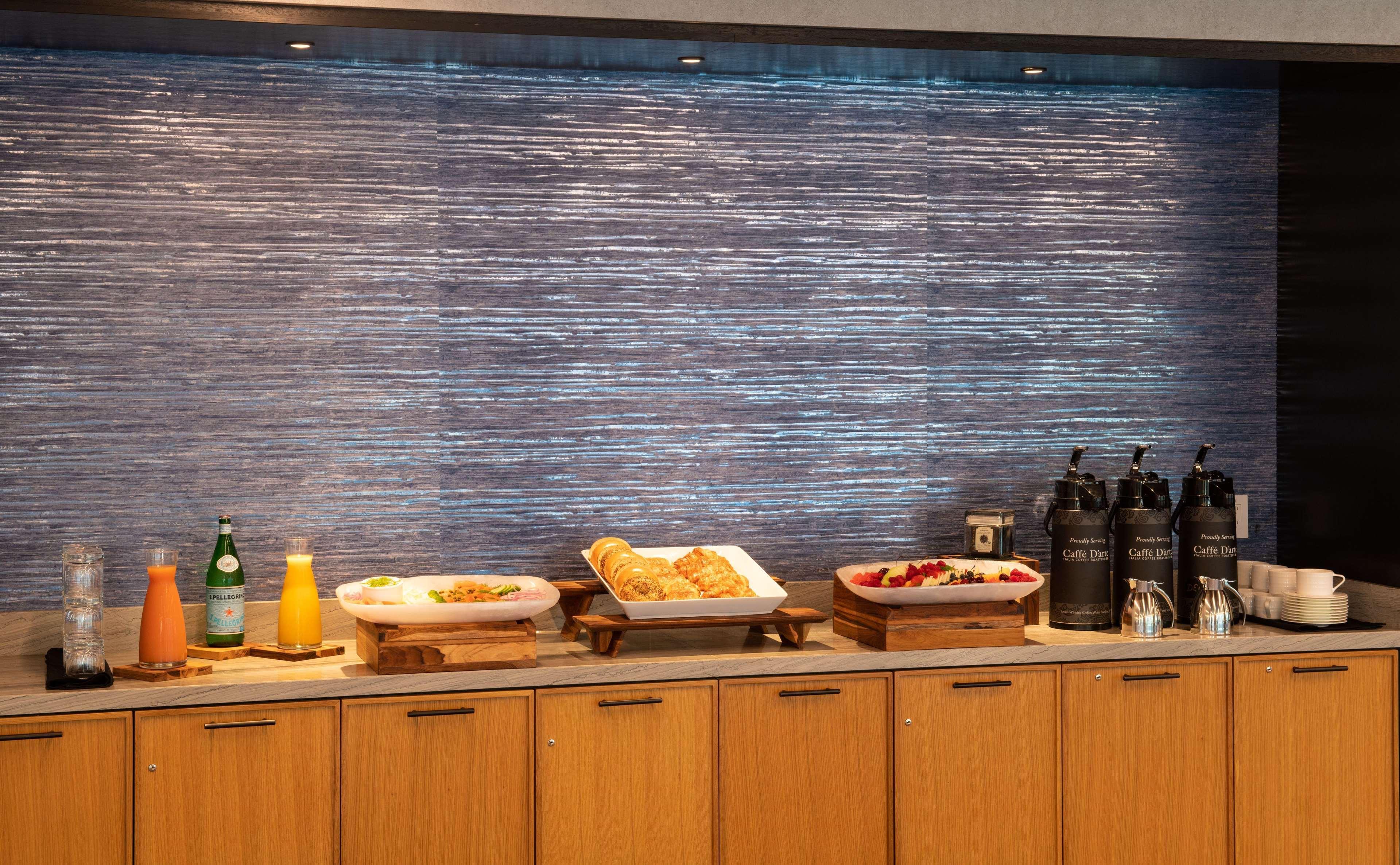 The Charter Hotel Seattle, Curio Collection By Hilton Exteriör bild