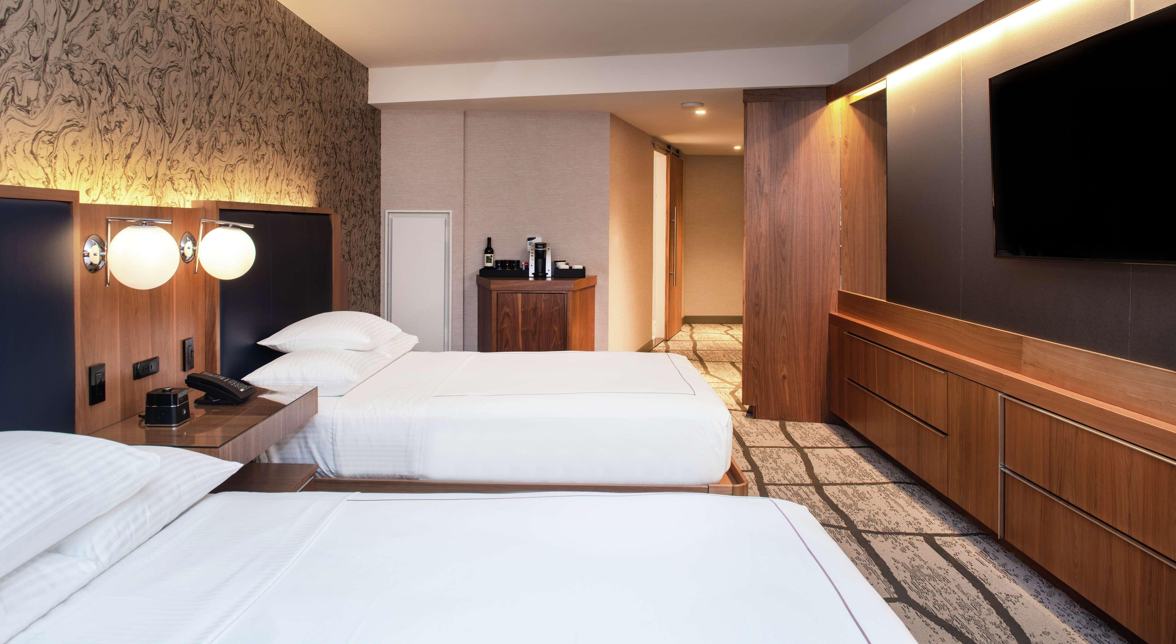 The Charter Hotel Seattle, Curio Collection By Hilton Exteriör bild